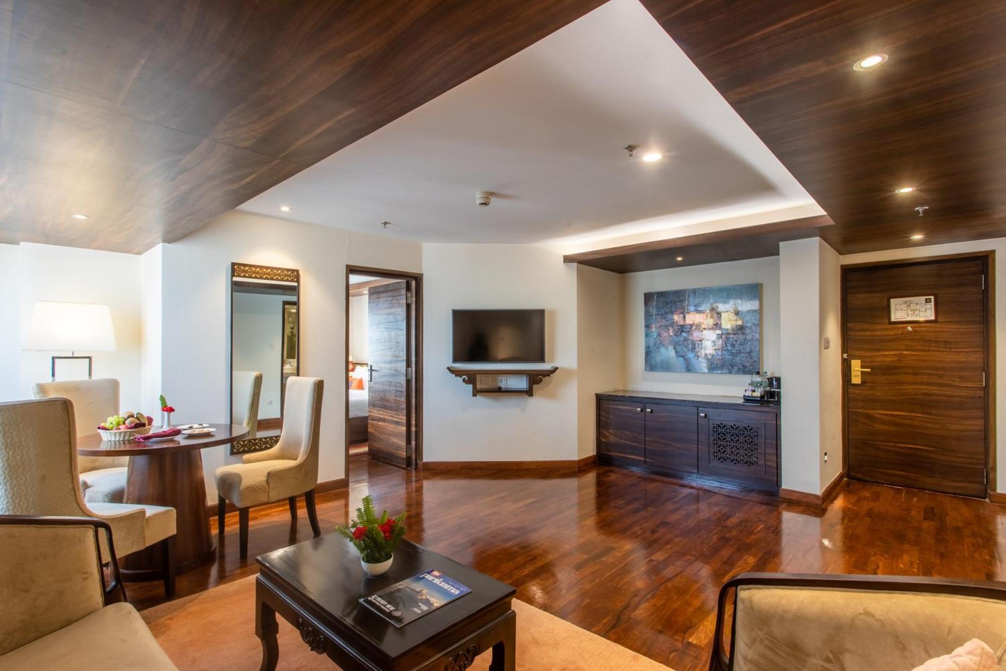 Ramada By Wyndham Kathmandu Dhumbarahi Hotel Exterior foto